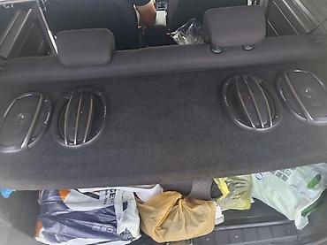 niva qapı: LADA Niva 3 qapılı ofroad SUV - Kuzov: 3 qapılı, ağ rəng, yüksək — 5