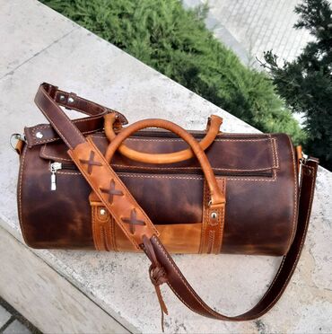 İdman çantaları: İdman çantası Təbii dəridən tamamilə əl işi olan idman çantası — 13