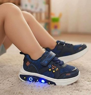 crvena trenerka: Fa,, Dečije patike sa LED osvetljenjem ✨ SVETLEĆE PATIKE ZA DECU ✨ 💰 — 1