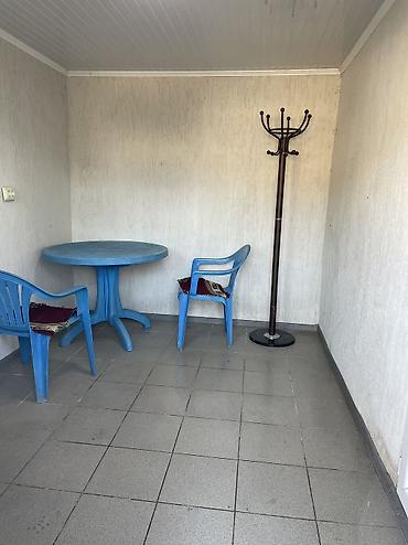 Продажа коттеджей и домов: Продается теплый, уютный дом из 5 комнат с санузлом. Участок 9 соток — 12