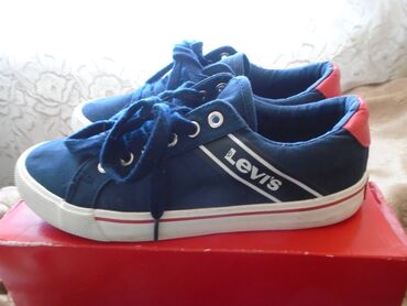 sneakers: Levi's, 37, bоја - Tamnoplava