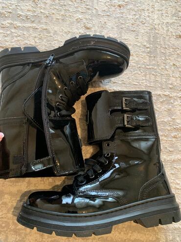 мишка с капишонам: Глянцевые черные ботинки для девочки/подростка, размер 33