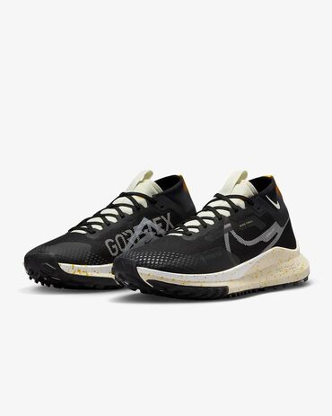 резиновые сопоги: Nike Pegasus Trail 4 GORE-TEX Водонепроницаемый слой GORE-TEX