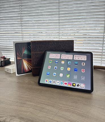 айпады бишкек: Планшет, Apple, память 1 ТБ, 12" - 13", 5G, Б/у, Классический цвет - Черный — 3