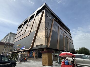сдается офисное помещение: Продаю помещение в современном бизнес-центре. Здание отличается