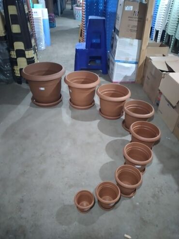 Bitkilər üçün dibçəklər: Anbardan Satiş Turkiye Istehsalidir. her model her olcude her reng — 9