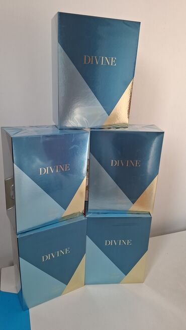 oriflame etirleri ve qiymetleri: Divine
Divine ətirli dəst