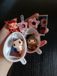 домик для куклы: Продаю фигурки по фильму "stranger things" В наличии Оди обычная