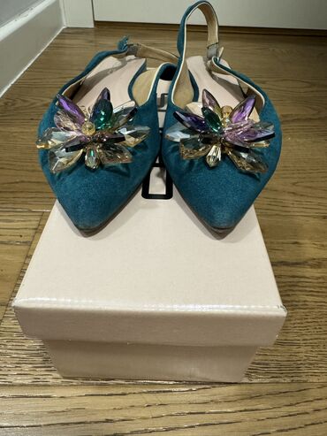 Sandals, 39