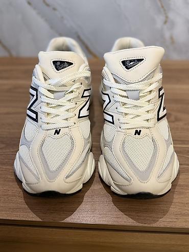 белые туфли новые: New Balance 9060 – krem rəngli unisex idman ayaqqabısı, Avropadan — 3