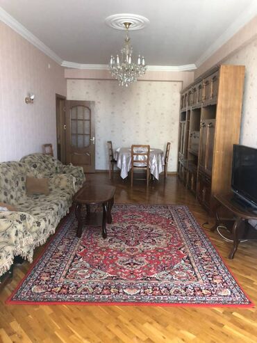 Uzunmüddətli kirayə mənzillər: Əhmədli metrosunun çixisinda 13 mertebeli binanın 13-cü mərtəbəsində — 1