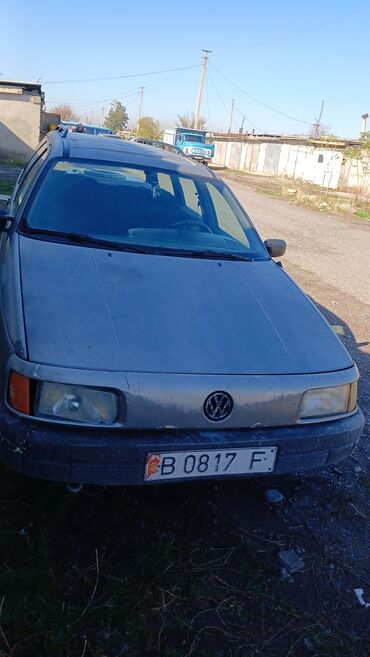 волсваген 3: Volkswagen Passat: 1991 г., 1.8 л, Механика, Бензин, Универсал
