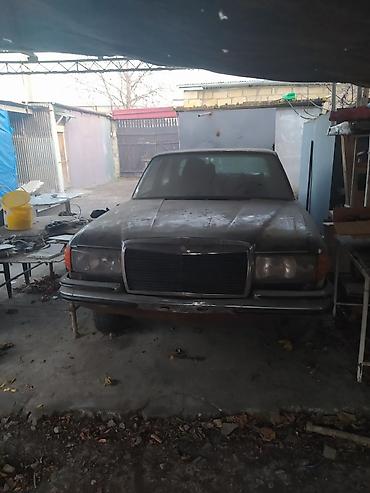yalquzaq moto: Mercedes-Benz S 280: 2.8 l | 1978 il Sedan — 4