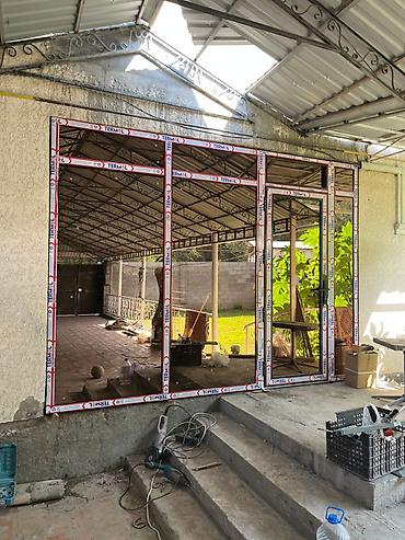 Алюминиевые окна на заказ: Алюминиевое окно на заказ, Тип окна: Витражные, Мансардные, Панорамные, Декоративные особенности: Другие особенности, Бесплатная установка, Без рассрочки — 3