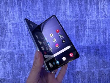 срочно сатам акча керек: Samsung Galaxy Z Fold 5, Б/у, 256 ГБ, цвет - Серый, 2 SIM