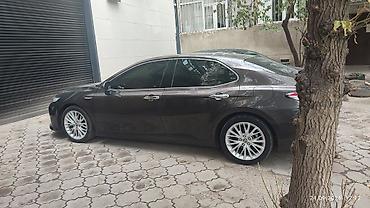 prius plus: Toyota Camry: 2018 г., 2.5 л, Автомат, Гибрид, Седан — 4