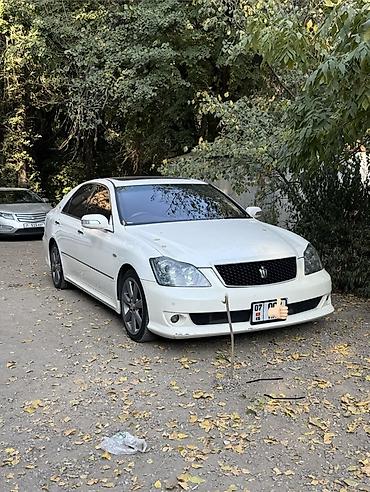 Toyota Crown: 2004 г., 3 л, Седан