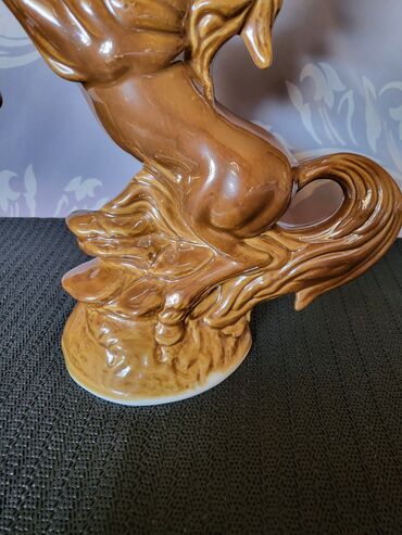 Figure: Figura, bоја - Braon, Novo — 10