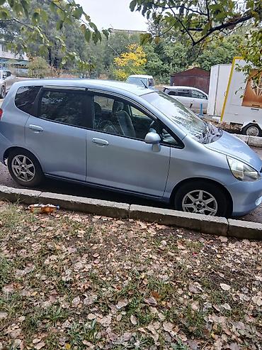 fit 2004: Honda Fit: 2003 г., 1.3 л, Вариатор, Бензин, Хэтчбэк — 3