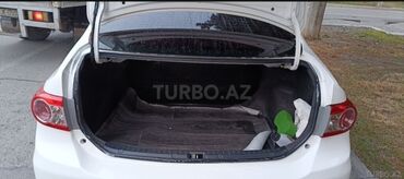 Toyota: Toyota Corolla: 1.8 l | 2010 il Sedan — 6