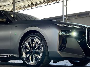 BMW: BMW i7: 2023 г., Электромобиль, Седан — 3