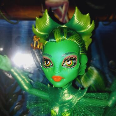 корзина для игрушки: Продаю куклу монстрхай оригинал коллекционную monster high scullector