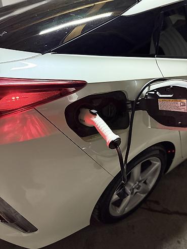 Toyota: Toyota Prius: 2019 г., 1.8 л, Вариатор, Электромобиль, Хэтчбэк — 11