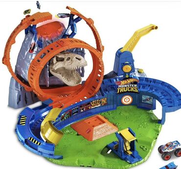 usaq ucun cins pencekler: Hot Wheels Monster Trucks T-Rex Volcano Arena oyun dəsti. Vulkan