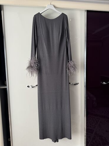 Вечерние платья: Вечерние платья — 11