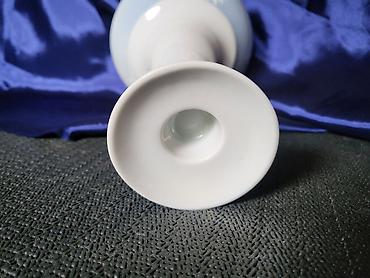 Ostali kućni dekor: Svecnjak nov,vintaz porcelanski. Visina. 18,5cm. Stopa. 11cm — 7