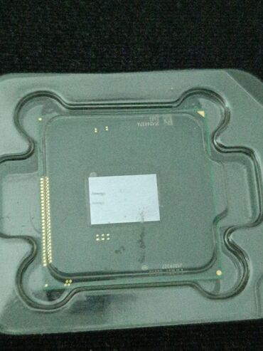 Noutbuklar üçün örtük və çantalar: Intel® Core™ i5-2430M Processor 3M Cache, up to 3.00 GHz proçessor