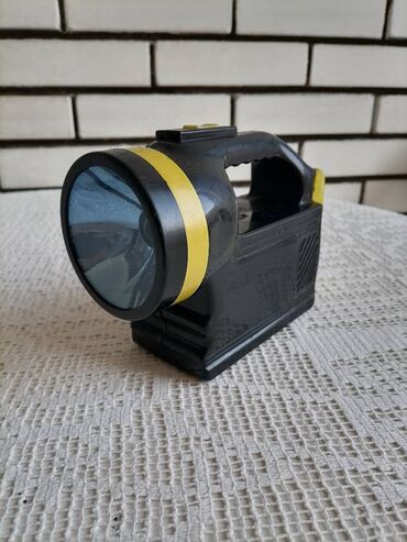 Lov i ribolov: Retro baterijska lampa - stara preko 20 godina Stara sigurno — 11