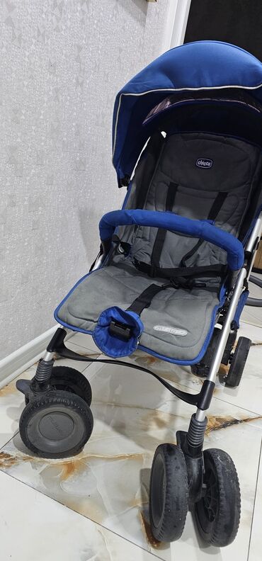 Gəzinti arabaları: İki tutacaqlı araba, Chicco