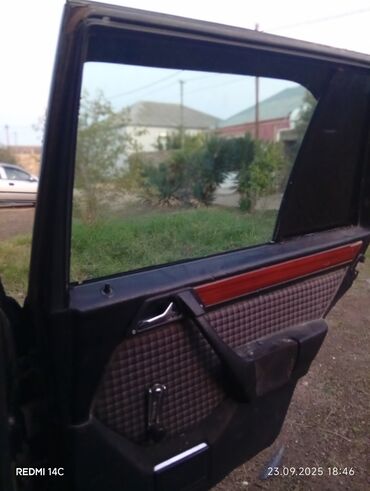 Mercedes-Benz: Mercedes-Benz W124: 2 l | 1992 il Universal — 13