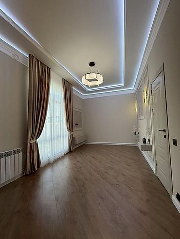 Продажа коттеджей и домов: Срочно! Продается дом Район: Ак-Ордо 3 Участок: 4 сотки Площадь — 14