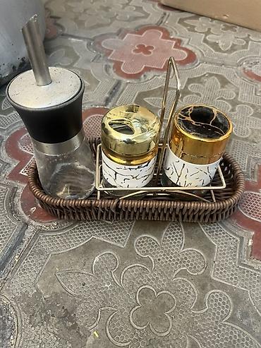 из нержавейка: Набор для специй и масла/уксуса с подставкой Состав набора: - — 1