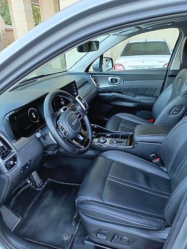 kia radiator: Kia Sorento AWD – gümüş rəngli, müasir dizaynlı yolsuzluq/SUV — 8