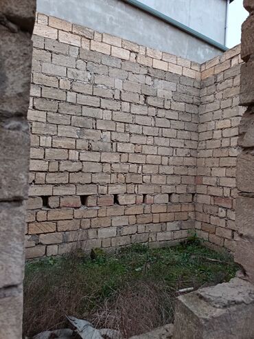 Həyət evləri və villaların satışı: 3 otaqlı, 3 kv. m, Təmirsiz — 9