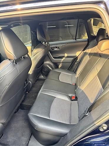 Toyota: Toyota RAV4: 2019 г., Автомат, Гибрид — 14