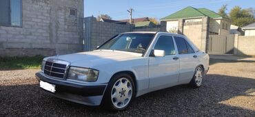 автомобиль кия: Mercedes-Benz 190-Series: 1991 г., 2 л, Механика, Бензин, Седан