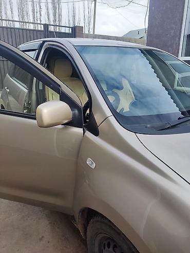 Toyota: Toyota Ist: 2002 г., 1.3 л, Автомат, Бензин, Хэтчбэк — 8