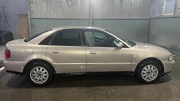 Audi: Audi A4: 2000 г., 1.8 л, Механика, Бензин, Седан — 3