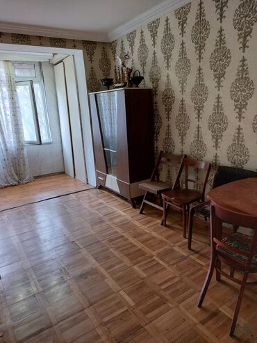 Köhnə tikili: * Mənzil 2 otaqdan 3 otağa artırılıb, mətbəx eyvana keçirilib, orta — 3