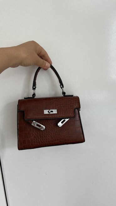 кошелек для карт: Сумка под HERMES
Сост 8/10
Цена:400