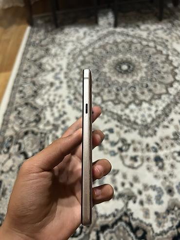 honor 8 s: LG Q6, rəng - Qızılı, İki sim kartlı — 2
