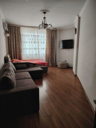 Otaqların uzunmüddətli kirayəsi: Salam. Səbail Rayon 20 ci sahədə jurnalist binasında 17 ci mərtəbənin — 7