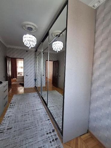 borular: Geniş tutumlu sürgülü qapılı şkaf - 3 bölməli dizayn: hər bölmədə — 1