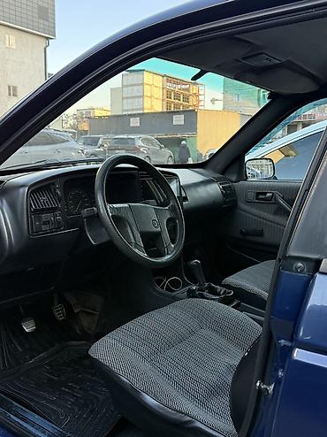 Volkswagen: Volkswagen Passat: 1990 г., 1.8 л, Механика, Бензин, Универсал — 12
