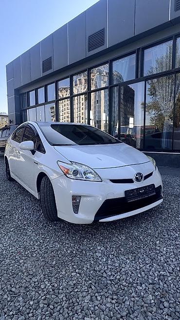 Toyota: Toyota Prius: 2012 г., 1.8 л, Вариатор, Гибрид, Хэтчбэк — 3