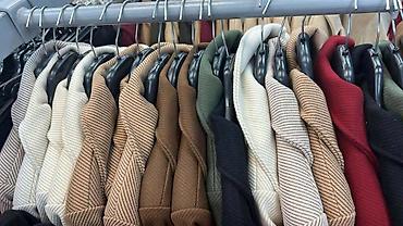 Kaputi: Elegantni ženski kaput sa pojasom - Kroj: klasičan trench stil — 2